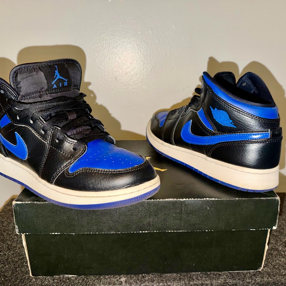 Jordan 1 Mid-Top Sneakers in Black and Blue